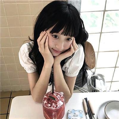 鱼跃在花见